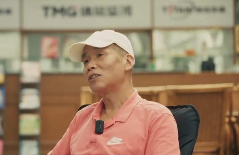 开云体育app-马德兴谈国足选帅：土帅会面临巨大压力，现阶段外教更合适