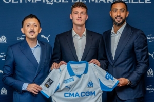 队报：周末马赛联赛主场对阵洛里昂，帕瓦尔有望担任首发中卫